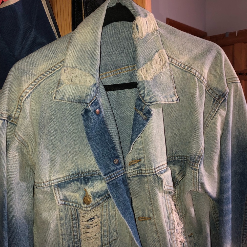 Oversized Jean Jacket - Picture 4 of 4